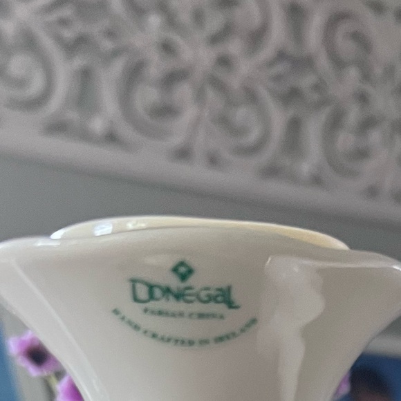 Claddagh Candlestick Holders Porcelain gold trim ivory white Donegal Parian - Picture 12 of 13